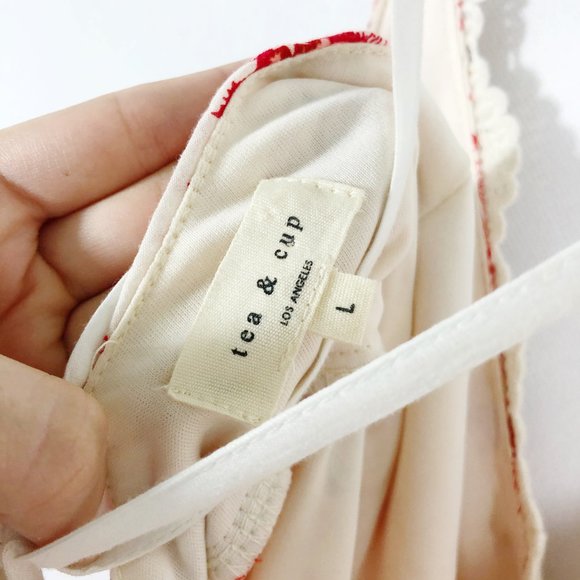 🌹Tea n Cup Red Floral Crochet Halter Mini Dress - Picture 8 of 9